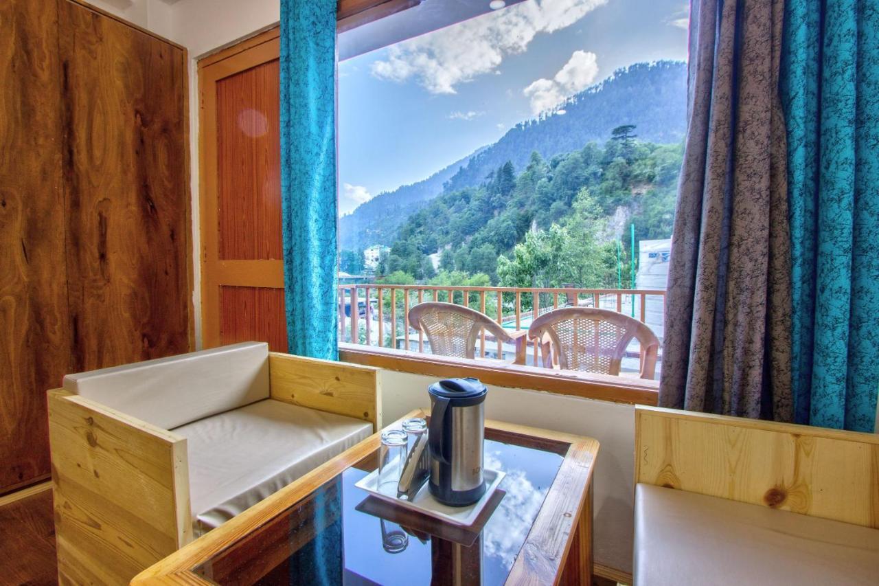 Hotel Beas River Retreat - A Riverside Hotel With Balcony Manāli Exteriör bild