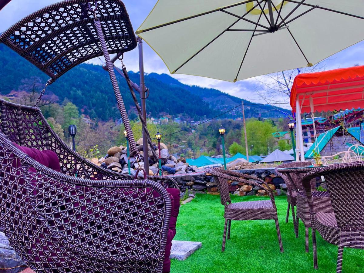 Hotel Beas River Retreat - A Riverside Hotel With Balcony Manāli Exteriör bild