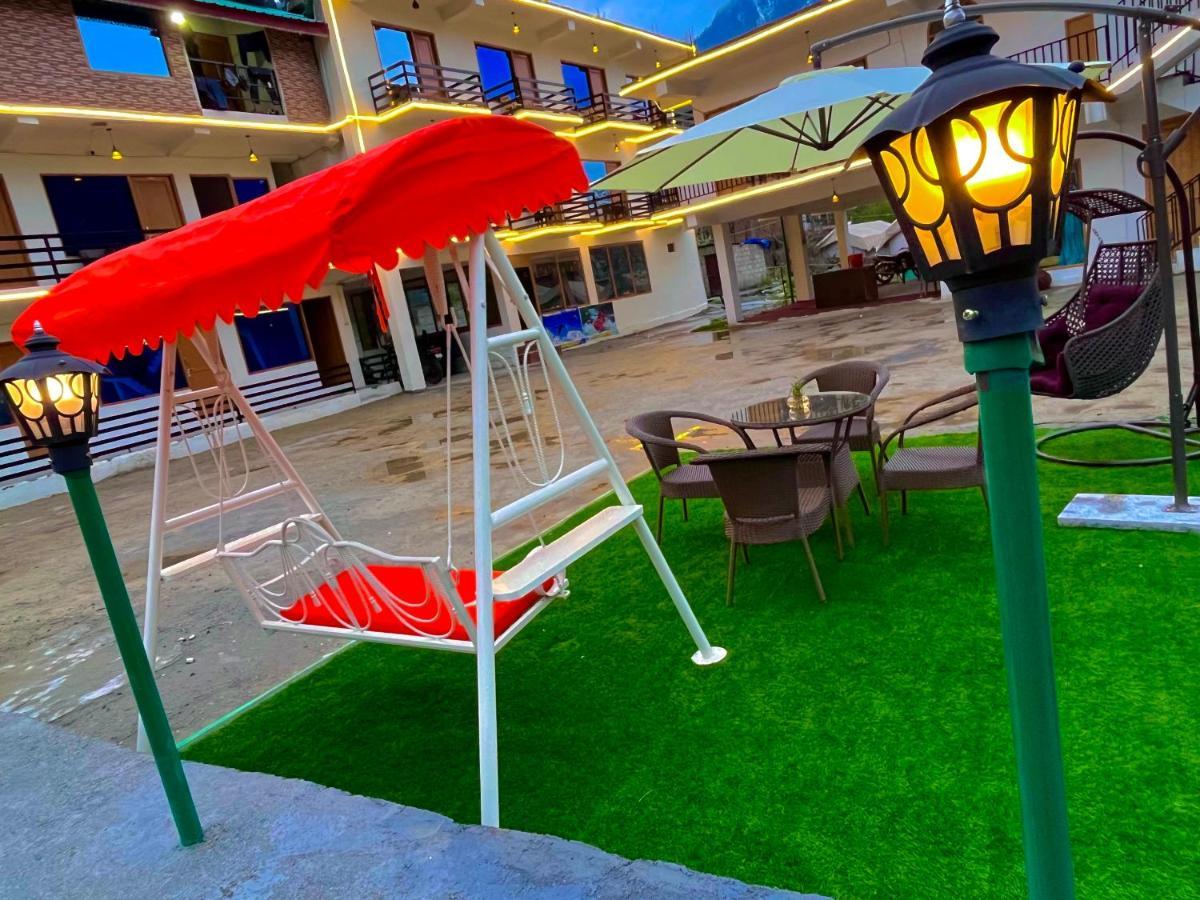 Hotel Beas River Retreat - A Riverside Hotel With Balcony Manāli Exteriör bild