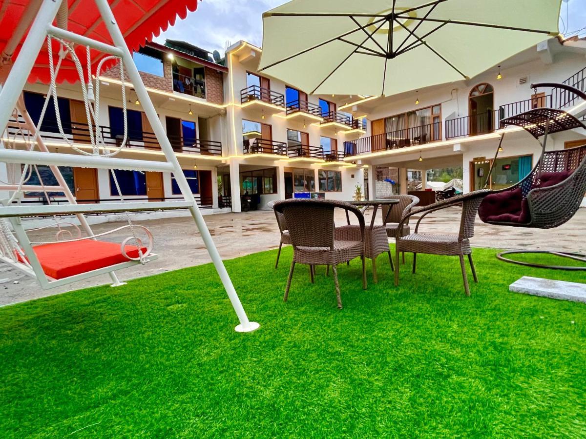 Hotel Beas River Retreat - A Riverside Hotel With Balcony Manāli Exteriör bild