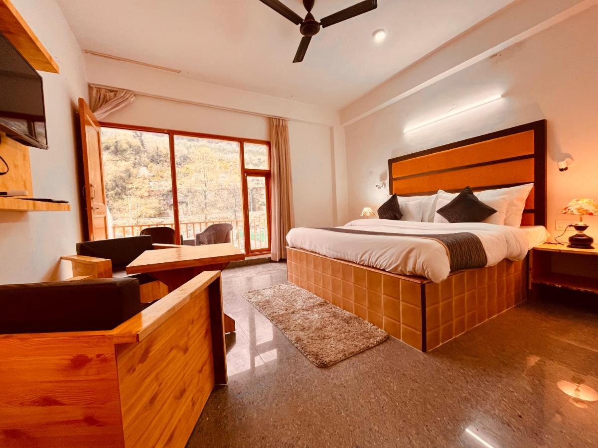 Hotel Beas River Retreat - A Riverside Hotel With Balcony Manāli Exteriör bild