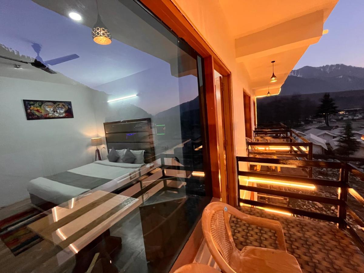 Hotel Beas River Retreat - A Riverside Hotel With Balcony Manāli Exteriör bild