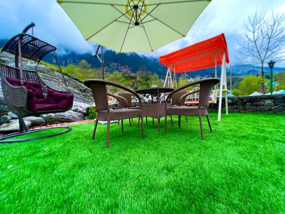 Hotel Beas River Retreat - A Riverside Hotel With Balcony Manāli Exteriör bild