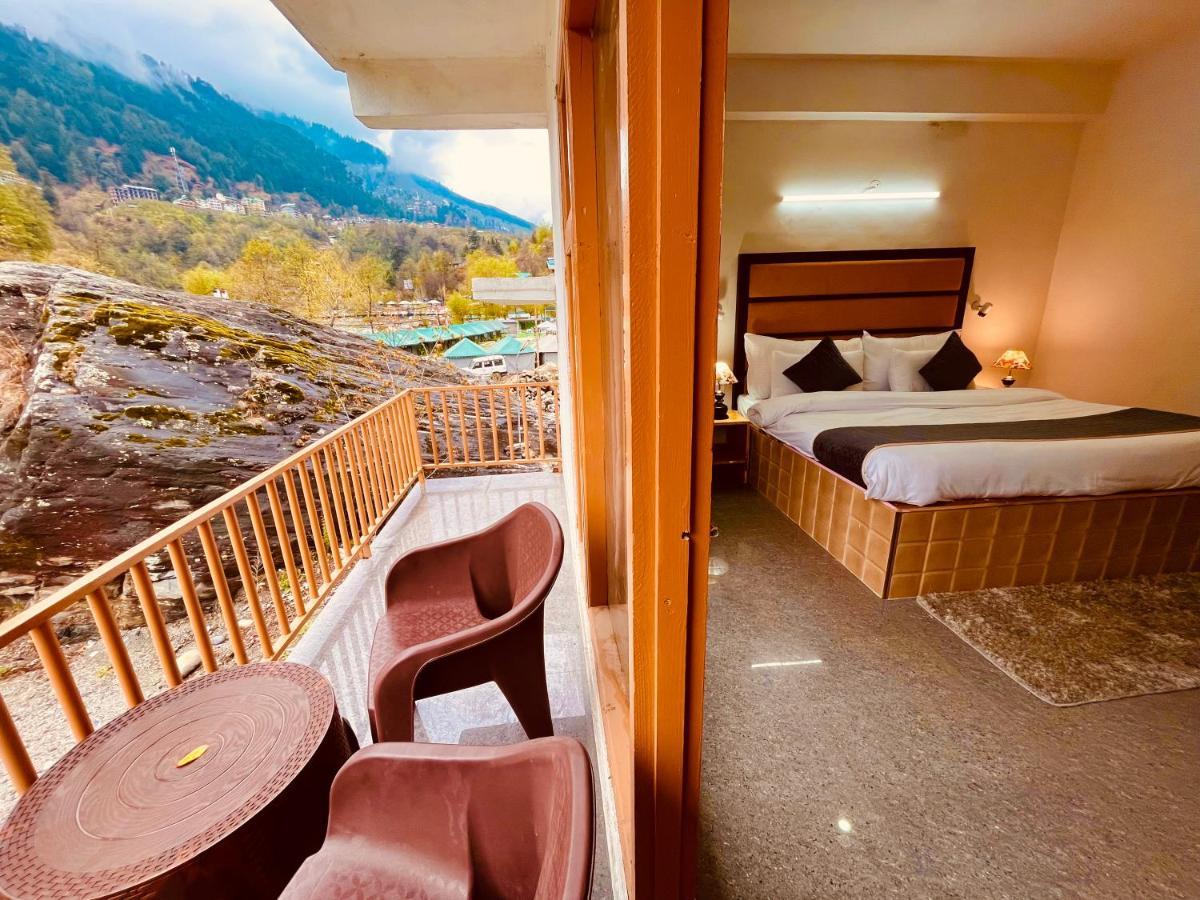 Hotel Beas River Retreat - A Riverside Hotel With Balcony Manāli Exteriör bild
