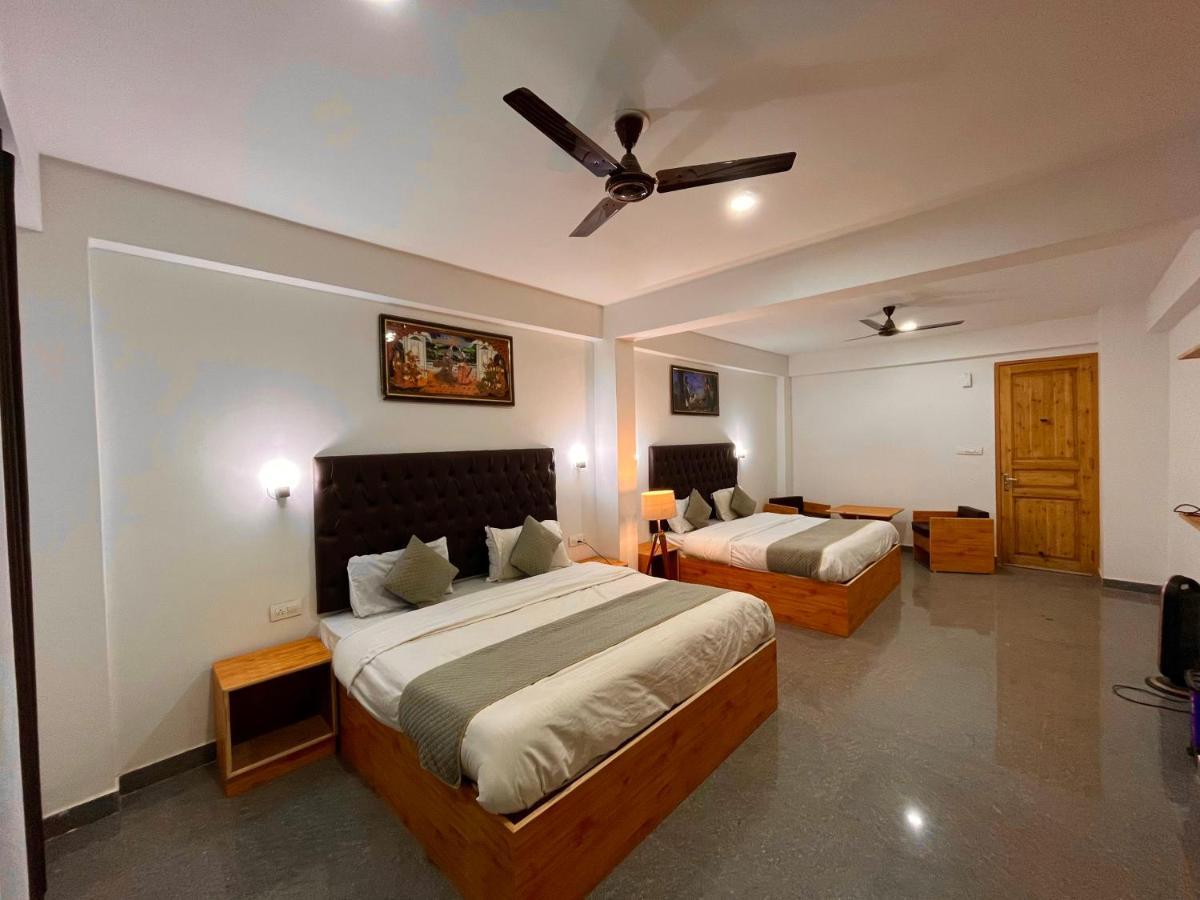 Hotel Beas River Retreat - A Riverside Hotel With Balcony Manāli Exteriör bild