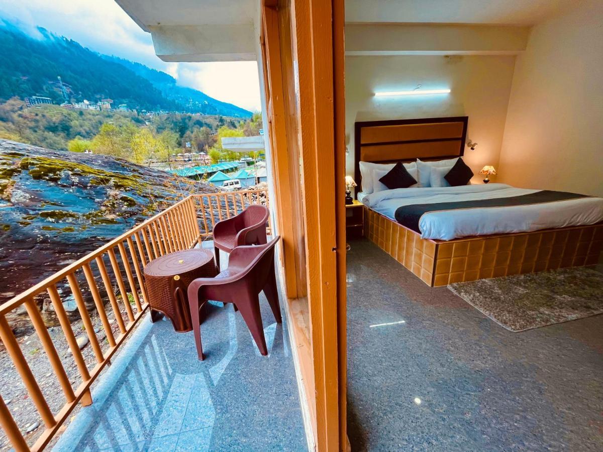 Hotel Beas River Retreat - A Riverside Hotel With Balcony Manāli Exteriör bild