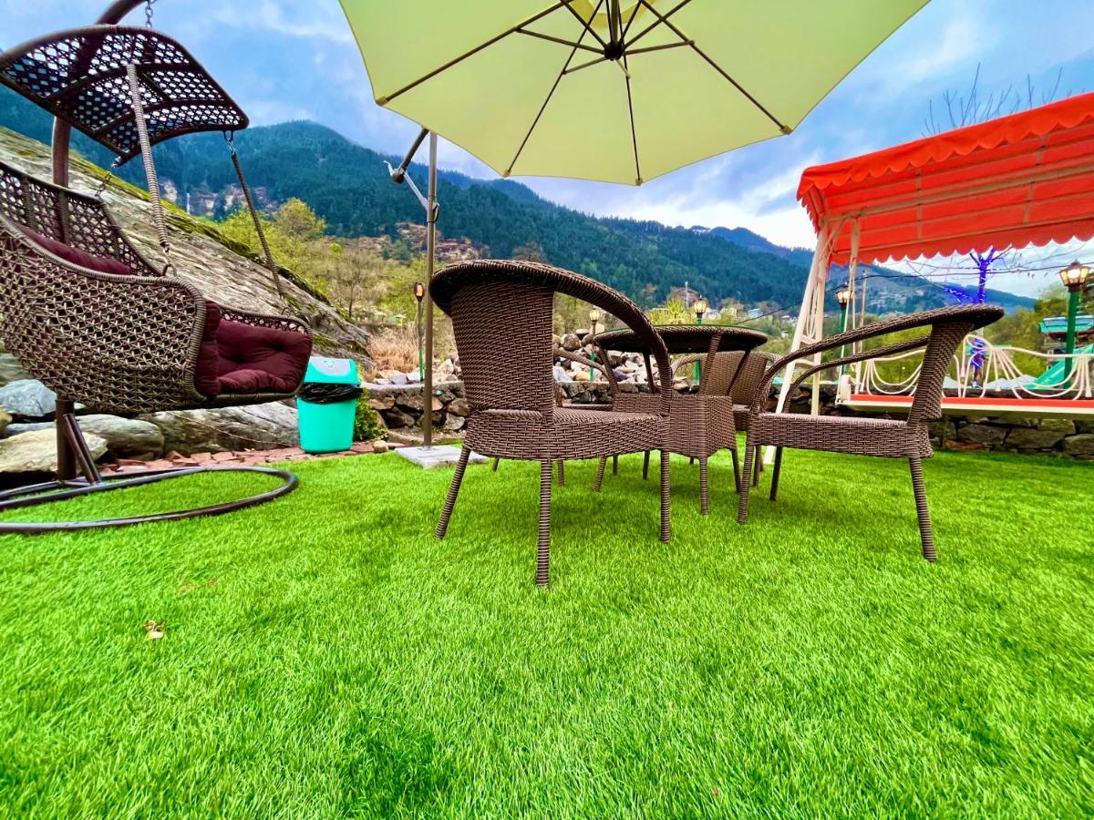 Hotel Beas River Retreat - A Riverside Hotel With Balcony Manāli Exteriör bild